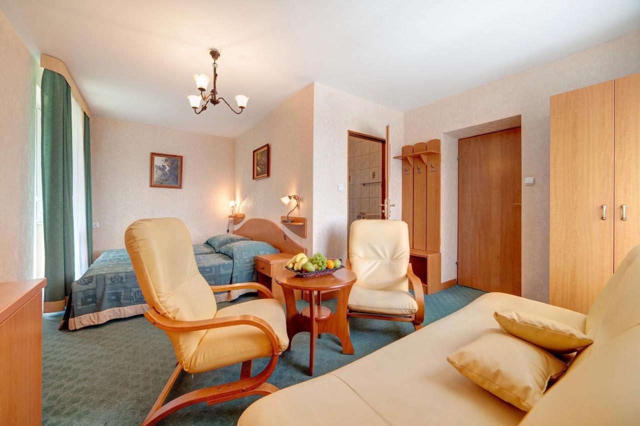 Pensjonat Henryk Krynica-Zdrój Habitación foto